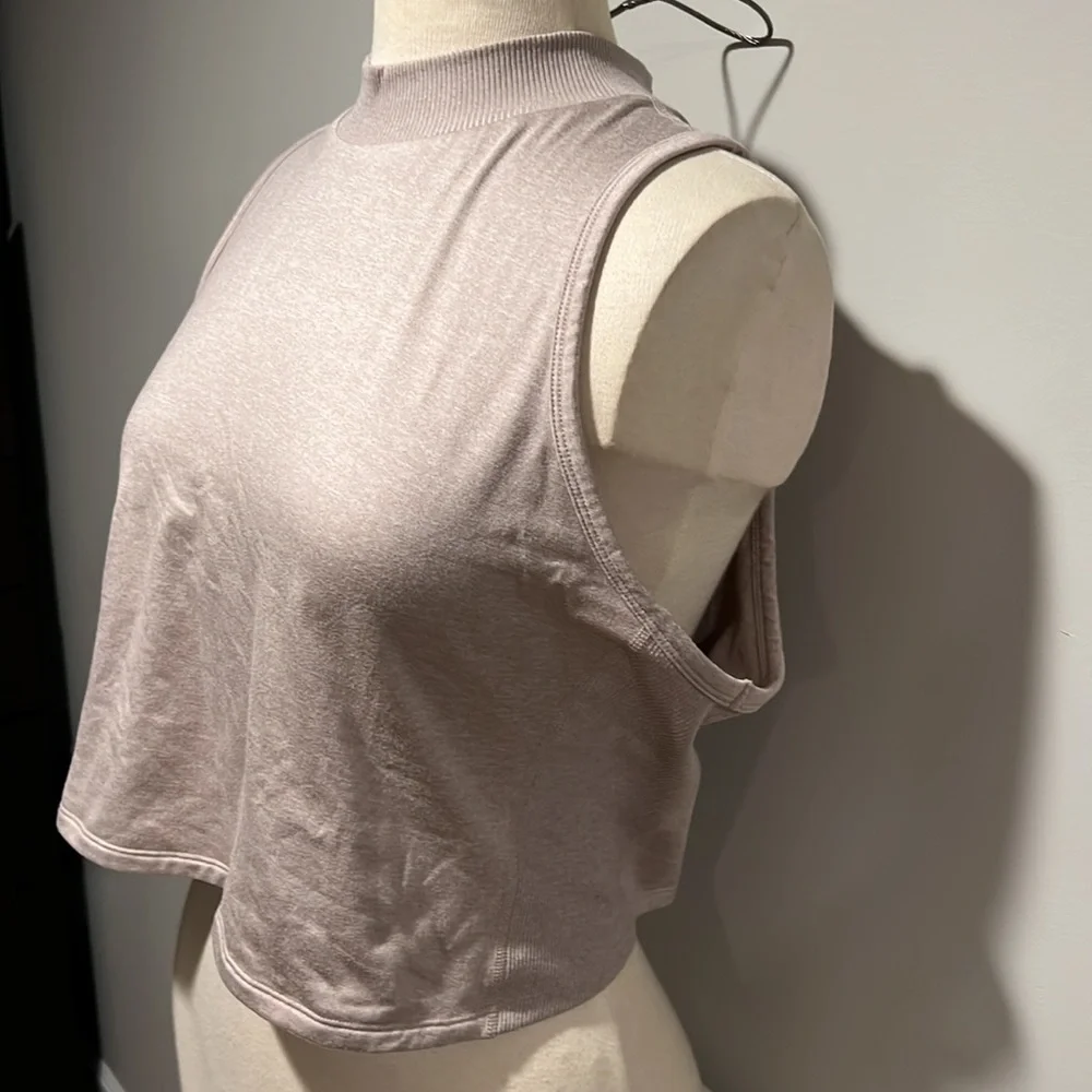 Crop Top - Picture 4 of 4